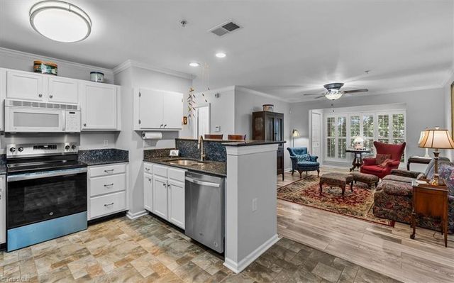 3716 Cotswold Avenue B, Greensboro, NC 27410