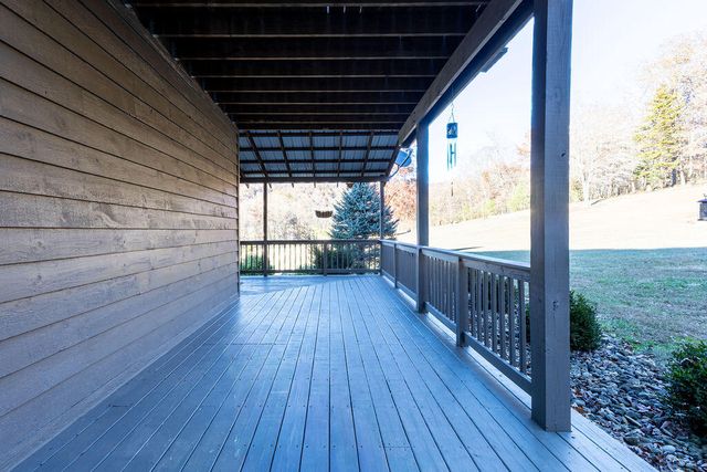 656 Wolf Run Road, Flemingsburg, KY 41041