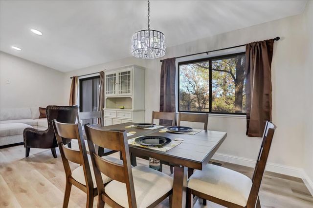 11660 Bluebird Ct, Auburn, CA 95602