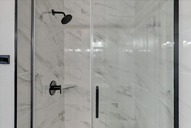 11660 Bluebird Ct, Auburn, CA 95602