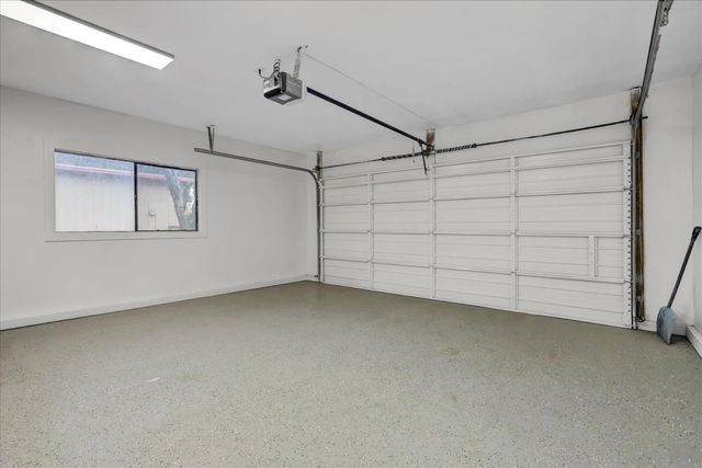 11660 Bluebird Ct, Auburn, CA 95602