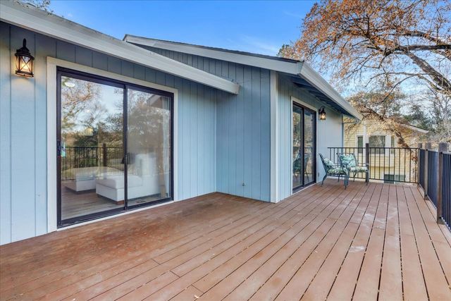 11660 Bluebird Ct, Auburn, CA 95602