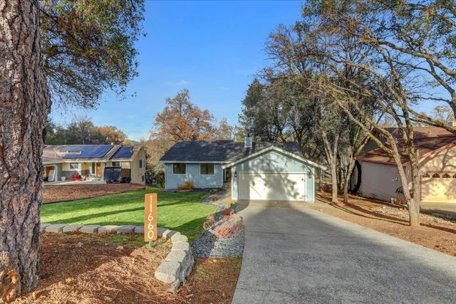 11660 Bluebird Ct, Auburn, CA 95602
