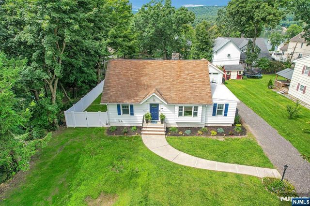58 Ramapo Road, West Milford, NJ 07421
