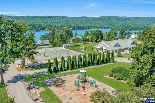 58 Ramapo Road, West Milford, NJ 07421