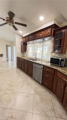 213 SE 21st ST, Cape Coral, FL 33990