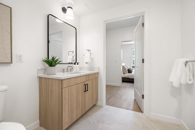 80 Constitution Ave Unit 310, Portsmouth, NH 03801