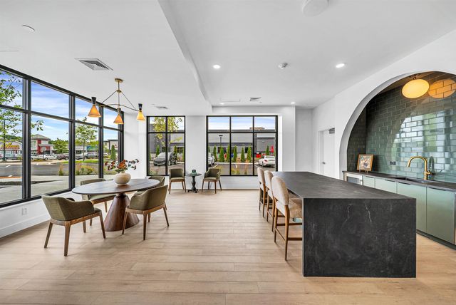 80 Constitution Ave Unit 310, Portsmouth, NH 03801