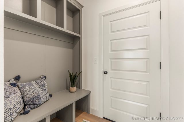 2707 E 135th Drive S, Bixby, OK 74008