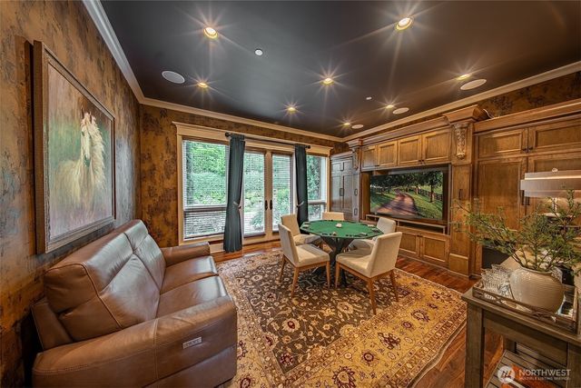 8638 NE 19th Place, Clyde Hill, WA 98004