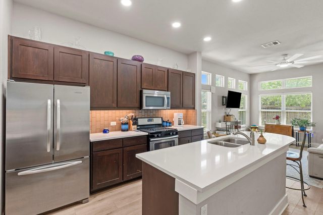 2409 Claret CV 114, Austin, TX 78748