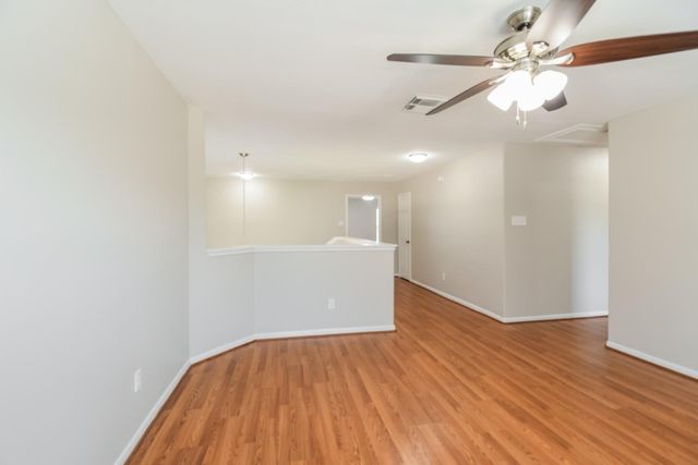 1060 Cabot Cove, Dickinson, TX 77539