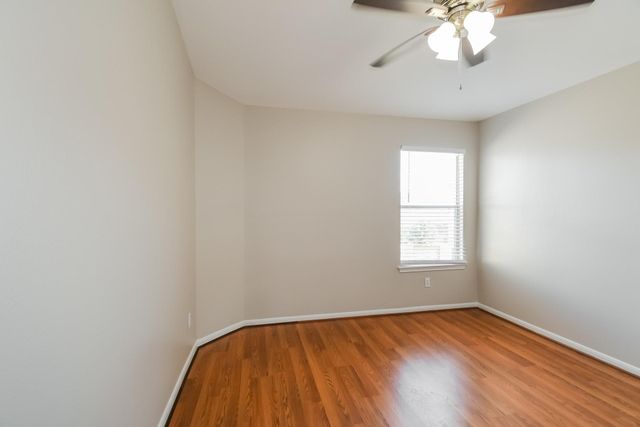 1060 Cabot Cove, Dickinson, TX 77539