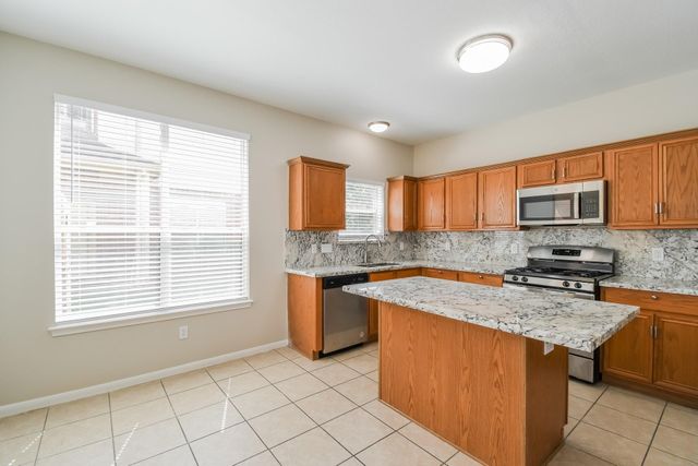 1060 Cabot Cove, Dickinson, TX 77539