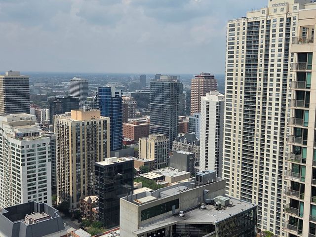 10 E Ontario Street 4007, Chicago, IL 60611