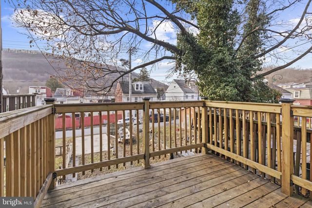 120 W CENTRE ST, Ashland, PA 17921