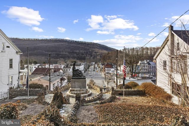 120 W CENTRE ST, Ashland, PA 17921