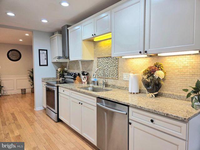 5407 LEEWAY CT, Fairfax, VA 22032