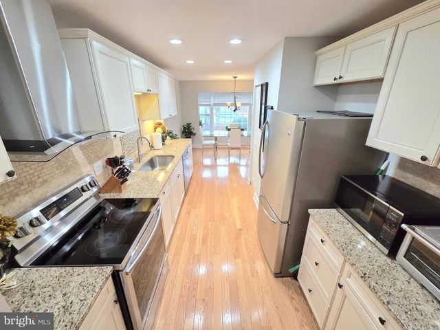 5407 LEEWAY CT, Fairfax, VA 22032