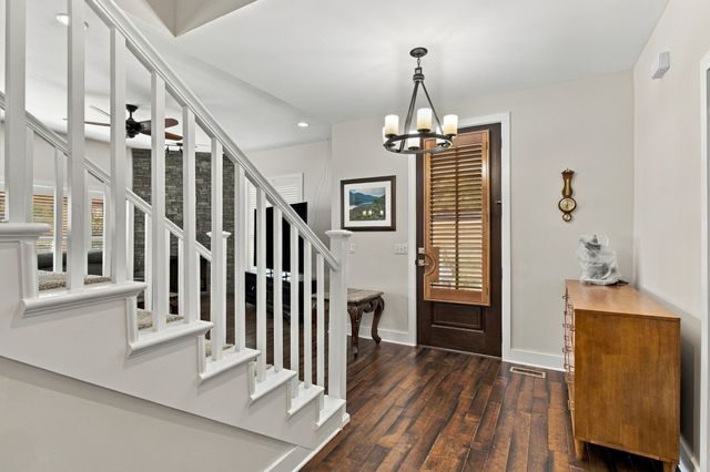 1208 Wiltshire Ct, Columbia, TN 38401