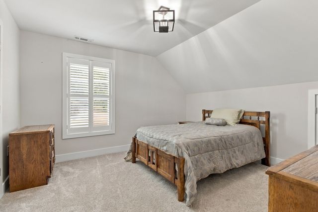 1208 Wiltshire Ct, Columbia, TN 38401