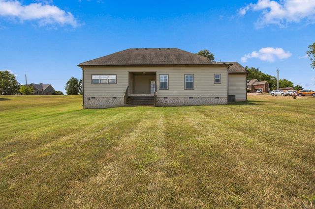 1208 Wiltshire Ct, Columbia, TN 38401