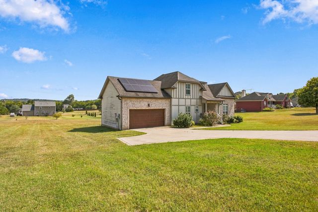1208 Wiltshire Ct, Columbia, TN 38401