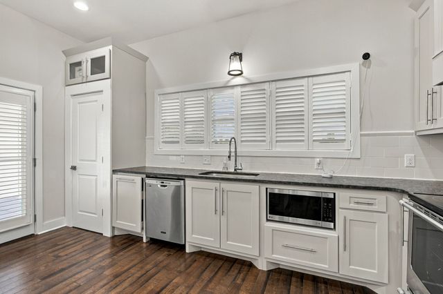 1208 Wiltshire Ct, Columbia, TN 38401