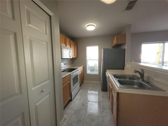 3805 EXETER LANE, Lakeland, FL 33810