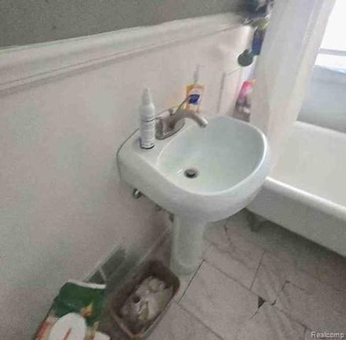 15485 Cherrylawn Street, Detroit, MI 48238