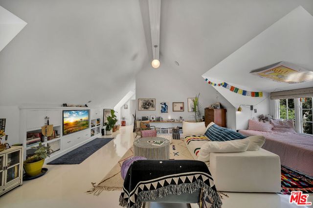 29105 Old Mill Creek, Agoura Hills, CA 91301