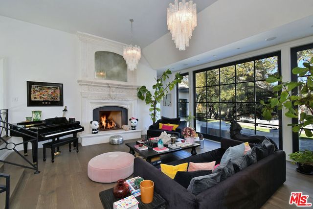 29105 Old Mill Creek, Agoura Hills, CA 91301