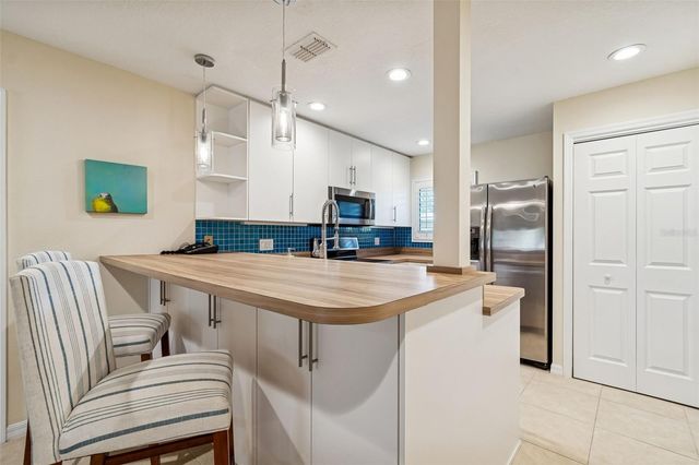 29129 BAY HOLLOW DRIVE 3202, Wesley Chapel, FL 33543