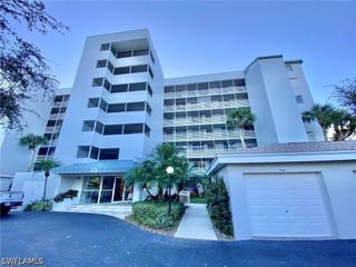 290 Naples Cove DR 2206, Naples, FL 34110