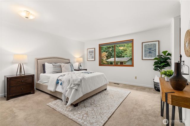 21415 SE 16th Place, Sammamish, WA 98075