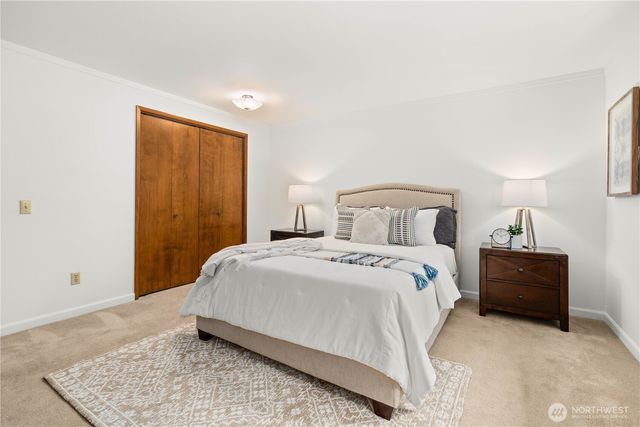 21415 SE 16th Place, Sammamish, WA 98075