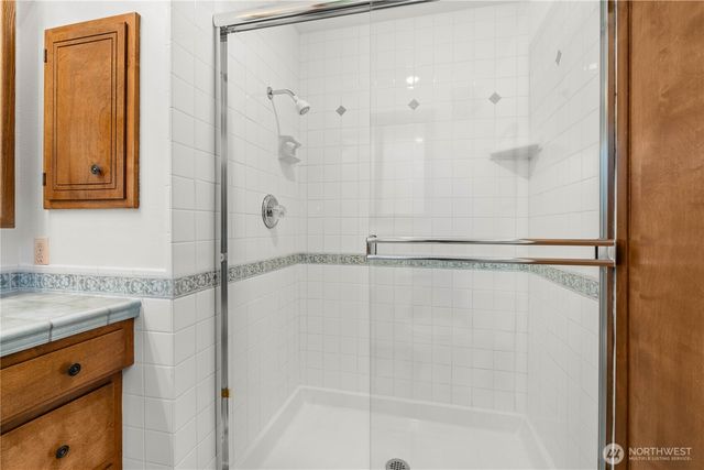 21415 SE 16th Place, Sammamish, WA 98075