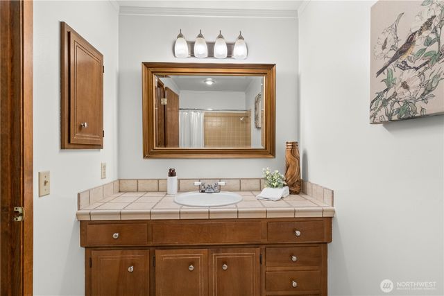 21415 SE 16th Place, Sammamish, WA 98075