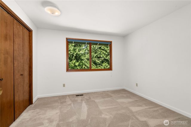 21415 SE 16th Place, Sammamish, WA 98075