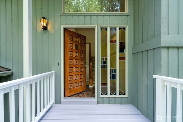 21415 SE 16th Place, Sammamish, WA 98075