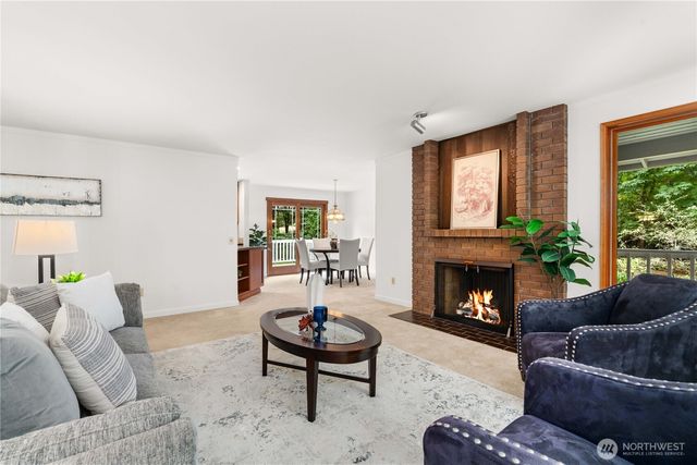 21415 SE 16th Place, Sammamish, WA 98075