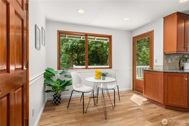 21415 SE 16th Place, Sammamish, WA 98075
