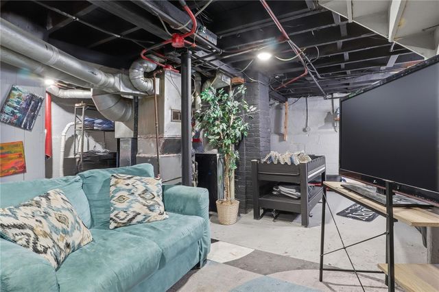 24 Goebel Place, Rochester, NY 14620