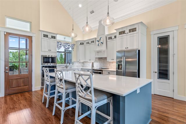 18076 Country Club Drive, Kemp, TX 75143