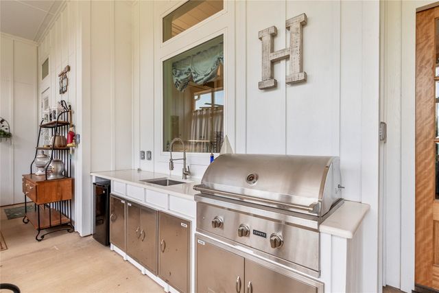 18076 Country Club Drive, Kemp, TX 75143