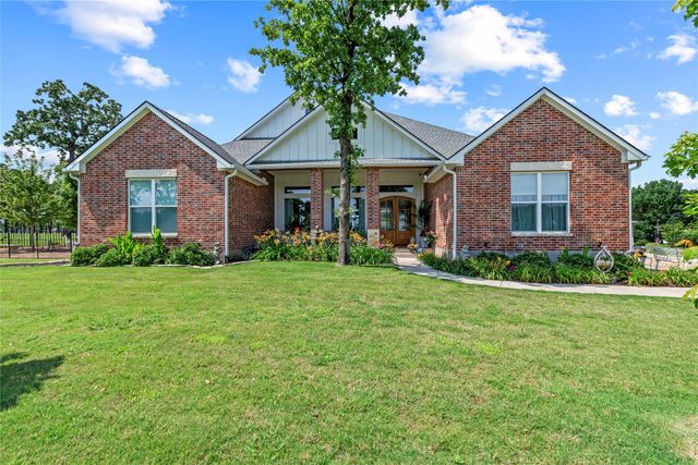 18076 Country Club Drive, Kemp, TX 75143