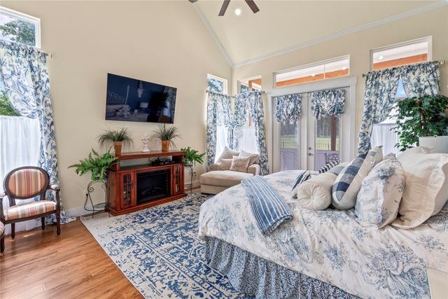 18076 Country Club Drive, Kemp, TX 75143