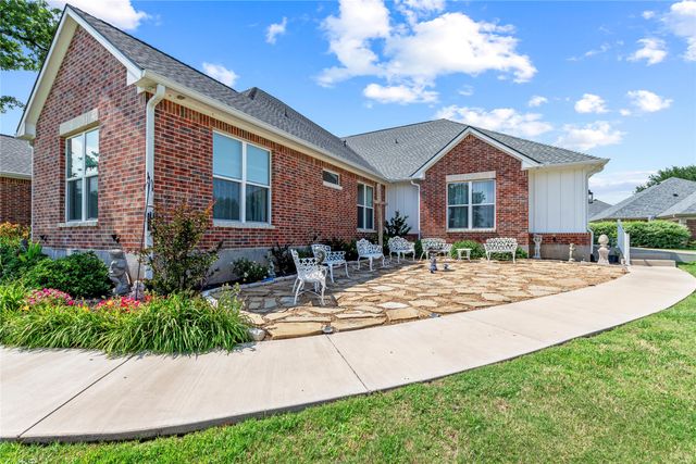 18076 Country Club Drive, Kemp, TX 75143