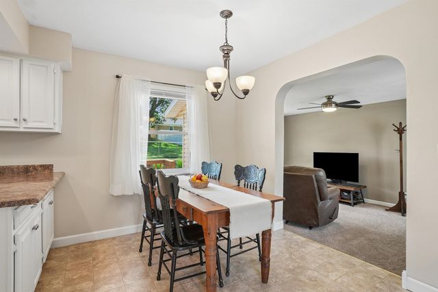 1535 Maxine Avenue, Waterloo, IA 50701