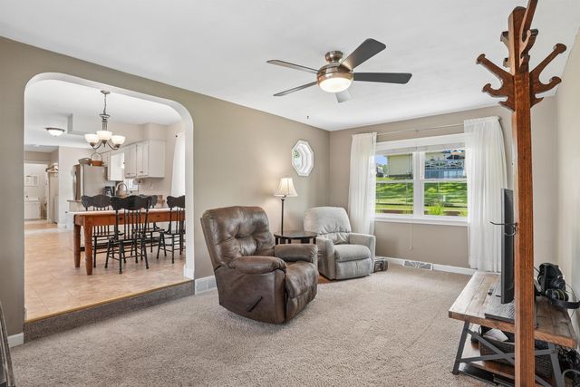 1535 Maxine Avenue, Waterloo, IA 50701